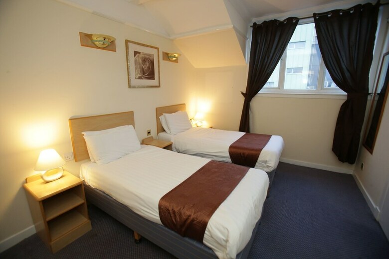 Devoncove Hotel