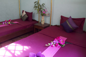 Hotel Palm Garden Lodge