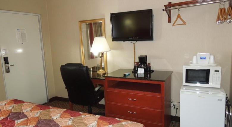 Hotel Rodeway Inn Macarthur Airport