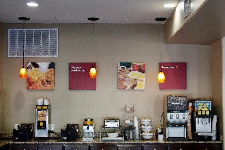 Hotel Comfort Suites North Ih 35
