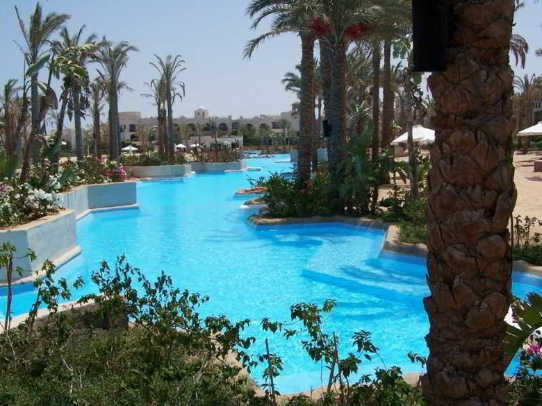 Hotel Crowne Plaza Sahara Sands Resort