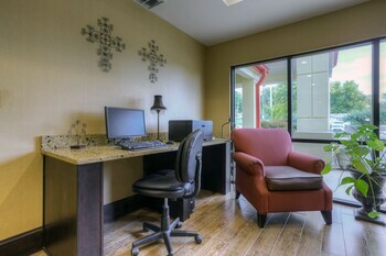 Hotel Comfort Inn West
