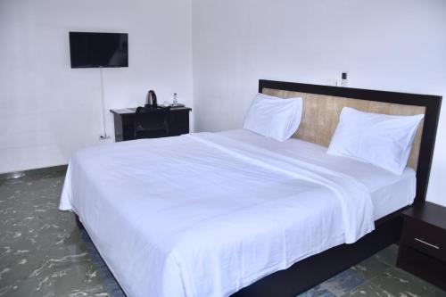 Hotel H�tel La Couronne Rw