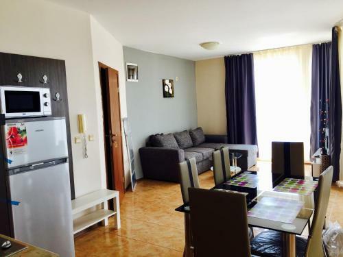 Psb Deluxe Apartments Aheloy