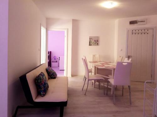 Apartamento Minismart Complex Rainbow Garden And Jacuzzi