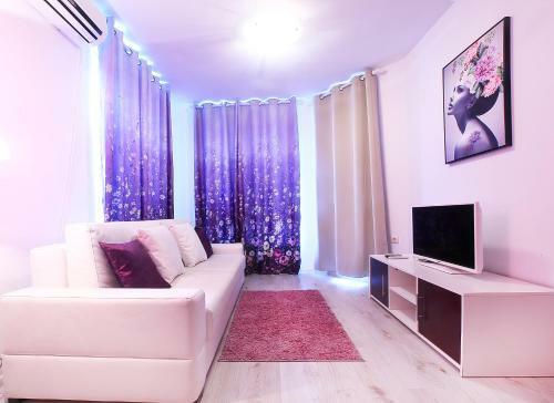 Apartamento Minismart Complex Rainbow Garden And Jacuzzi