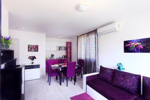 Apartamento Minismart Complex Rainbow Garden And Jacuzzi