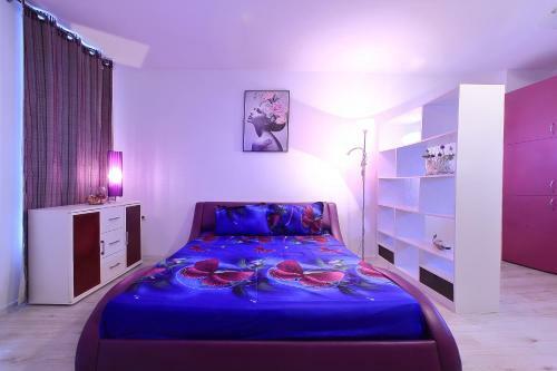 Apartamento Minismart Complex Rainbow Garden And Jacuzzi