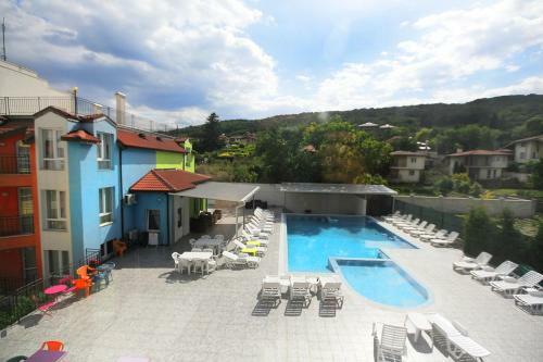 Apartamento Minismart Complex Rainbow Garden And Jacuzzi