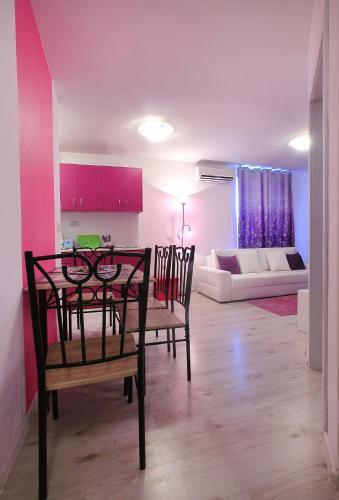 Apartamento Minismart Complex Rainbow Garden And Jacuzzi