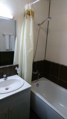 Tes Flora Apartments