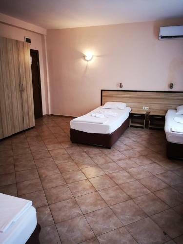 Albergue Hotel Varly Bryag