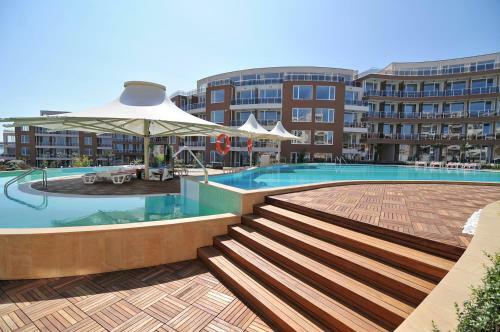 Sunny Island Apartment