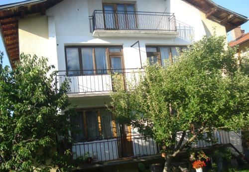 Hostal Guest House Popovi