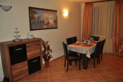 Negresco Apartments