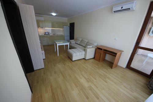 Menada Villa Astoria Apartments