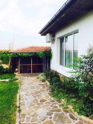 Hostal Villa Nymphea Water Lily