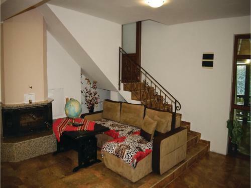 Five-bedroom Holiday Home In Lozenets