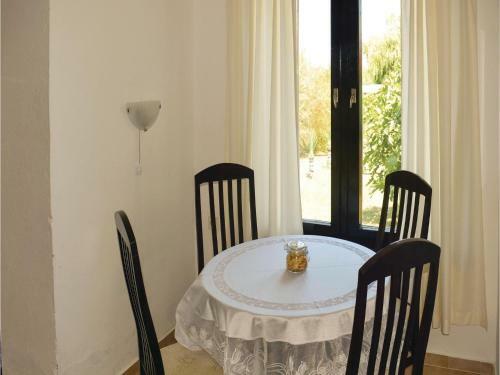 Three-bedroom Holiday Home In Sinemoretz