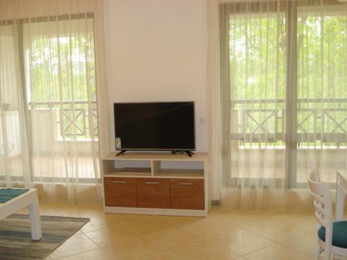 Deluxe Apartments In Oasis Resort