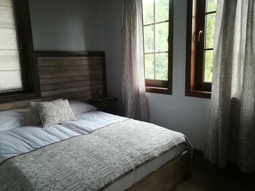 Hostal Manoleva House
