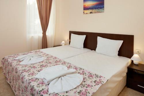 Feniks Apartments
