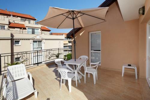 Feniks Apartments