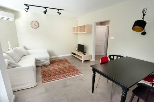 The Plovediv Button Square Apartment