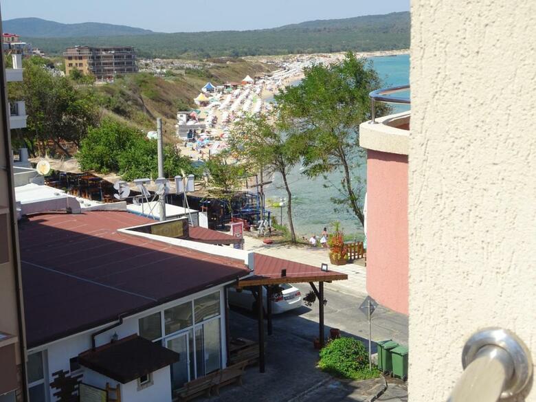 Hostal Dobrevi Guest House
