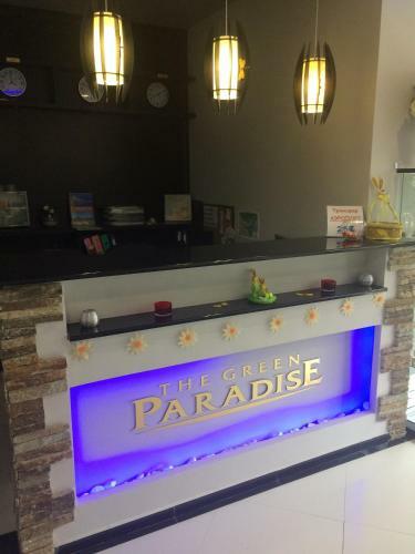 Paradise Green Apartments