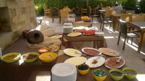 Anoja Family Hotel