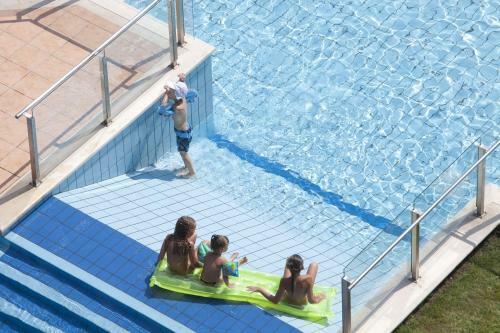 Hotel Emerald Beach Resort & Spa