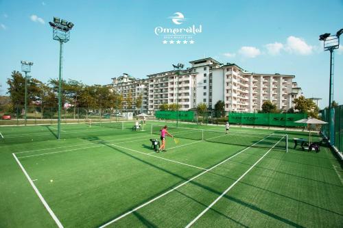 Hotel Emerald Beach Resort & Spa