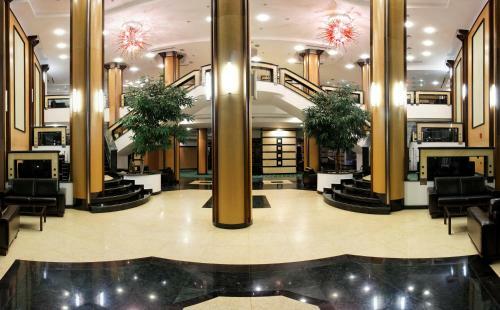 Hotel Emerald Beach Resort & Spa
