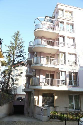 Lubata Apartments