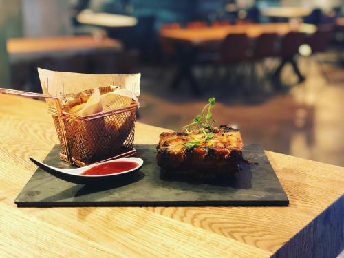 Apartamento Avenue Hotel - Bar & Dinner Bizarre