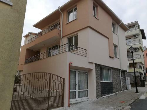 Hostal Rooms And Apartments Vili