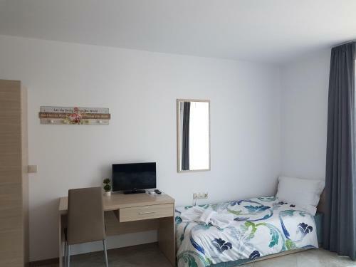 Hostal Guesthouse Odesos