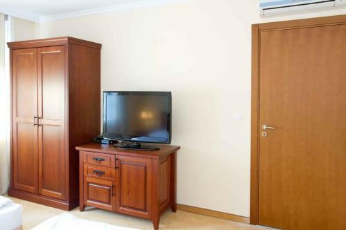 Private Apartments With Sea View In St. Marina