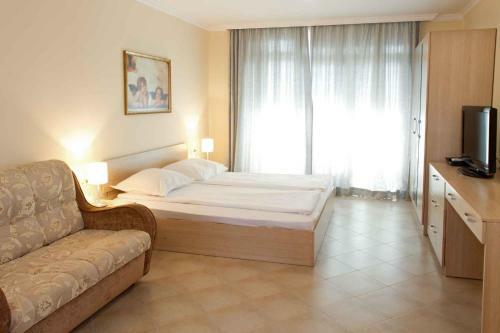 Private Apartments With Sea View In St. Marina