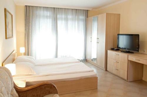 Private Apartments With Sea View In St. Marina