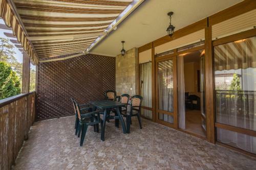 Private Apartments With Sea View In St. Marina