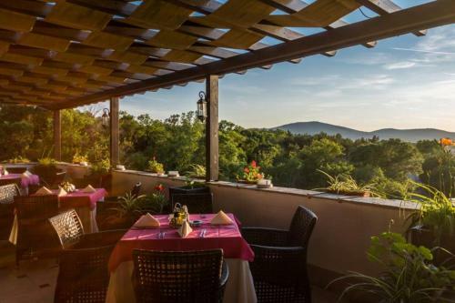 Private Apartments With Sea View In St. Marina