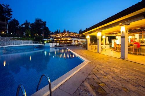 Private Apartments With Sea View In St. Marina