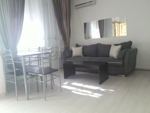 Apartments Avgusta Trayana