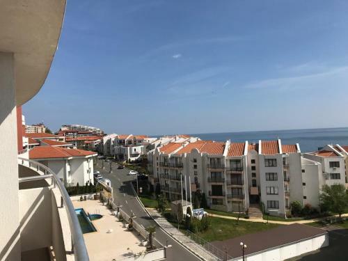 Lazur 5 Nadezhda Apartment