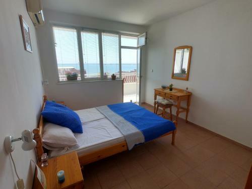 Apartment In St. Vlas With Terrace