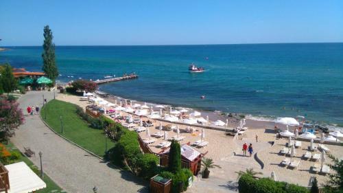 Garden Of Eden Apartments