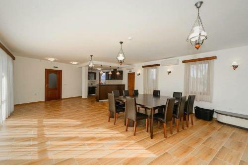 Villa Ivanovite Kashti