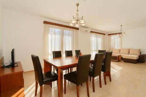 Villa Ivanovite Kashti